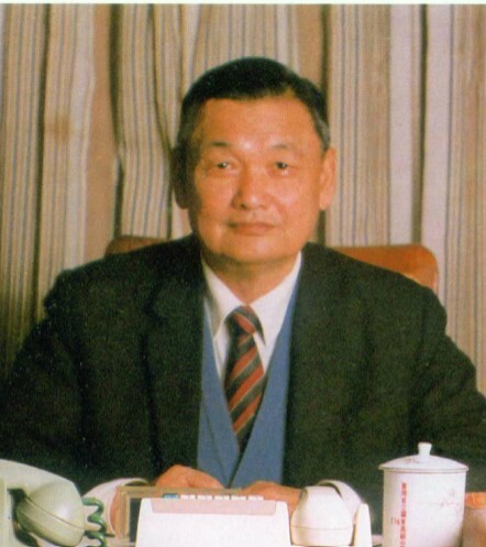 第四任校長張石山